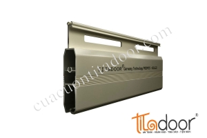 cua-cuon-titadoor-pm-2049s
